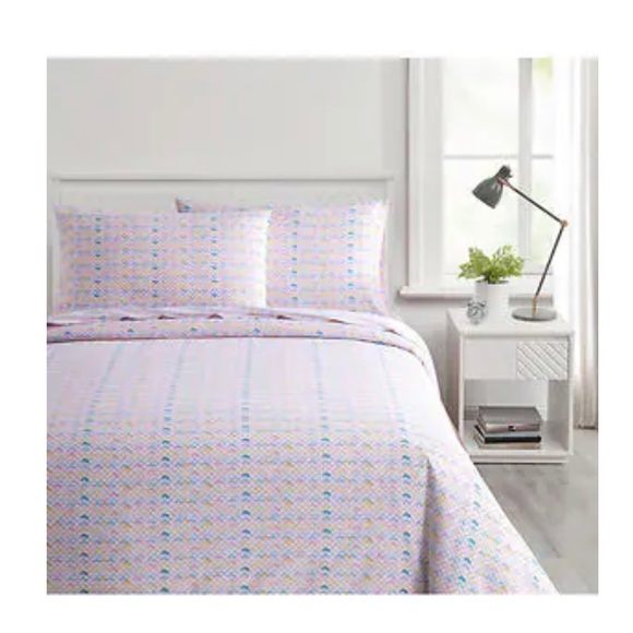 Brand new still in packaging Crayola 4 piece sheet set - Picture 1 of 3